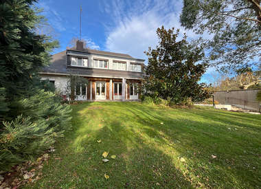 Maison 11 Pièces 369 m²