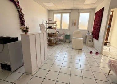 Local professionnel 55 m²
